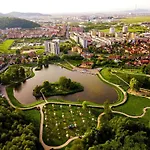 Mountain And View With Underground Parking Appartement