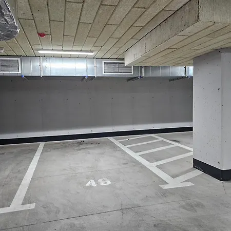 Mountain And View With Underground Parking