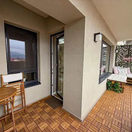 Mountain And View With Underground Parking *