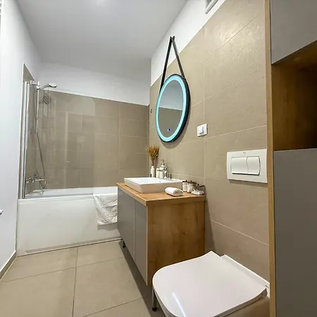 Apartment Mountain And View With Underground Parking Brașov