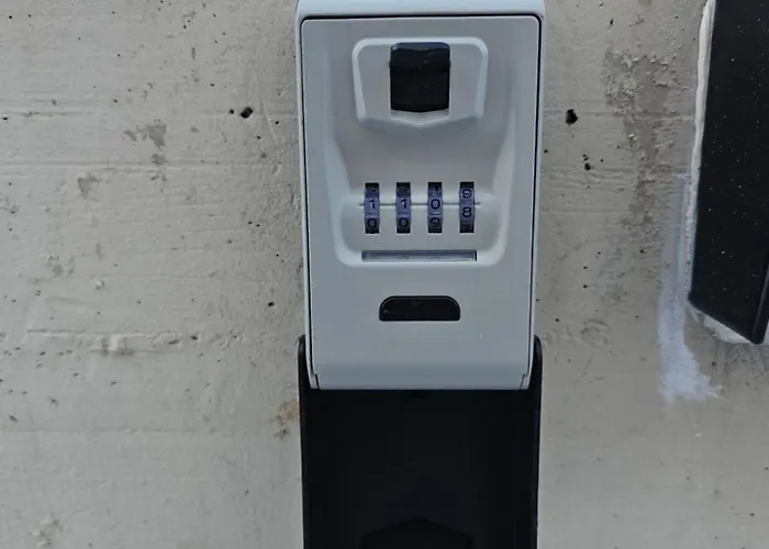 Mountain And View With Underground Parking Apartment *