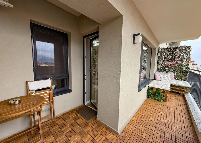 Mountain And View With Underground Parking *